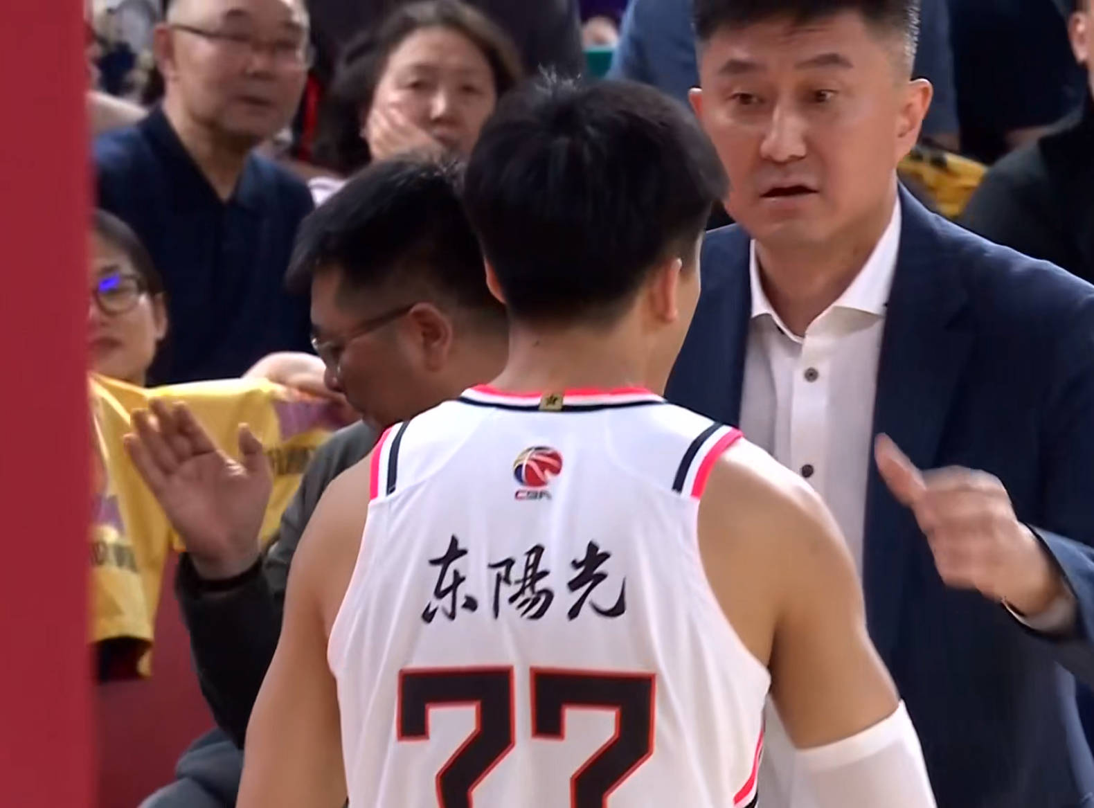 朱芳雨赌对了！广东“新中锋”终于到位，男篮国手内线驰援杜锋！